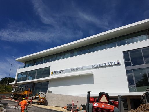 Projexion 3 SA - Couverture garage Maserati